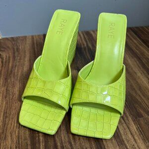 Raye Nancy Croc Green Leather Wedge Peep Toe Heels size 9
